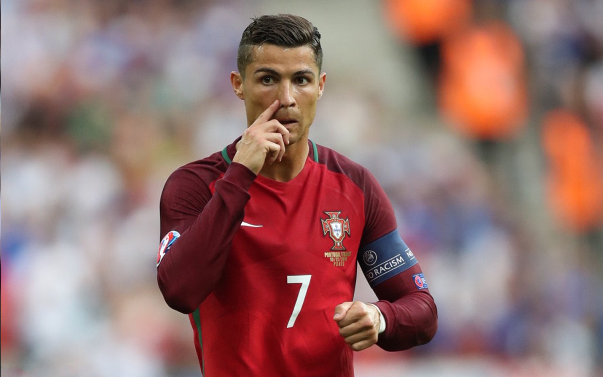 赫塔菲续约主帅，球队稳定发挥，赫塔菲队主客场球衣